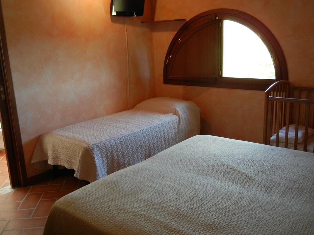 La Colombarola Agriturismo Farneto Exterior photo